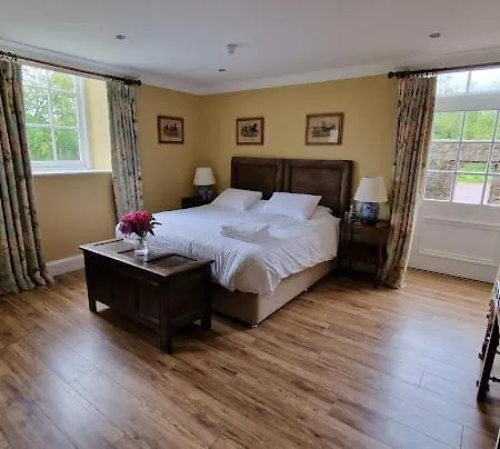The Courtyard Kilshannig Guest house 3*