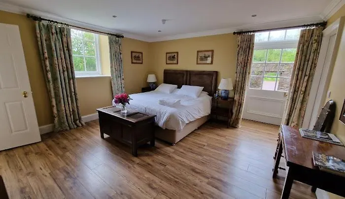 The Courtyard Kilshannig Гостевой дом 3*
